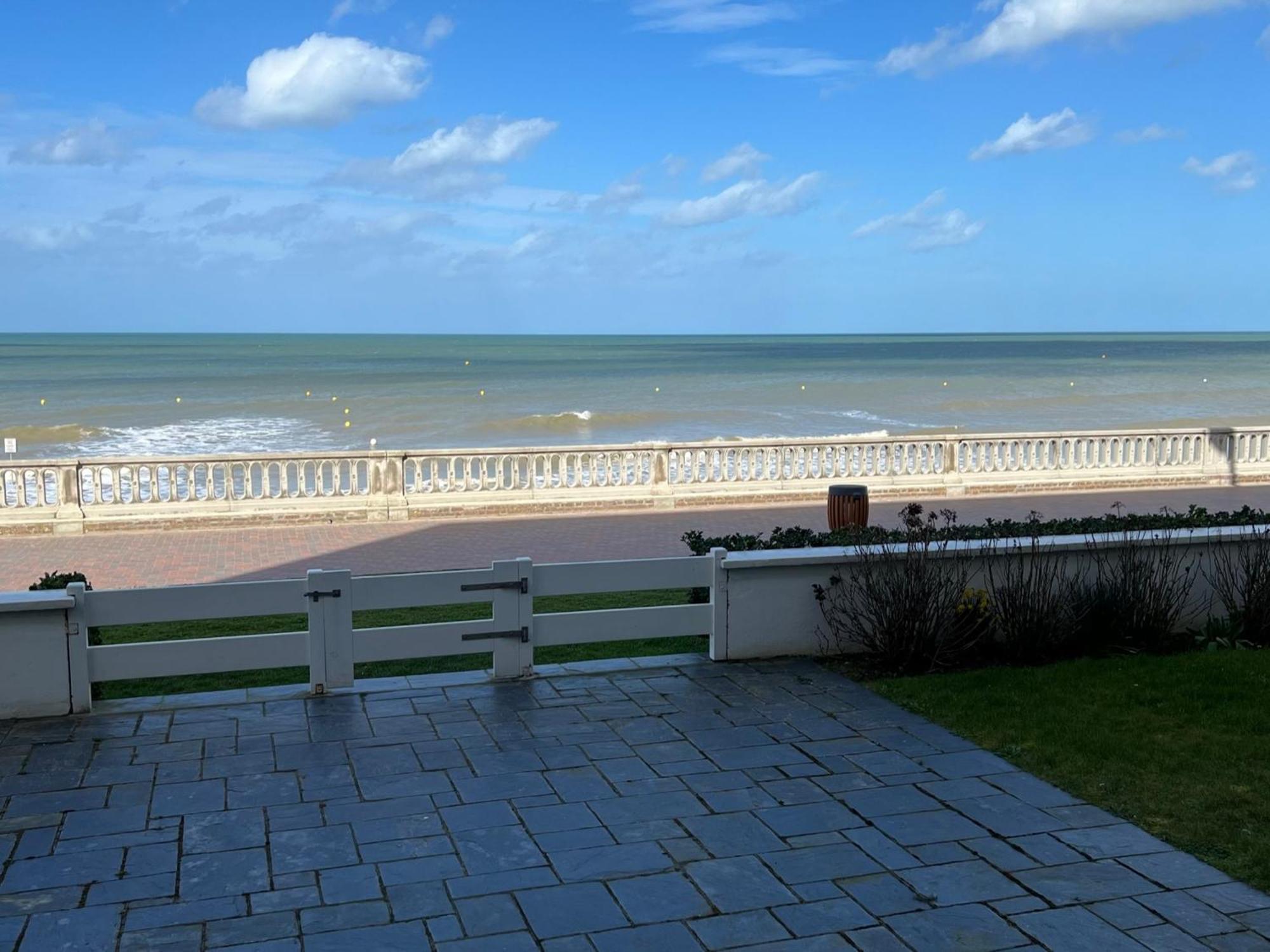 Studio Central A Cabourg Avec Balcon, Wifi Gratuit & Parking - Fr-1-487-372 Экстерьер фото
