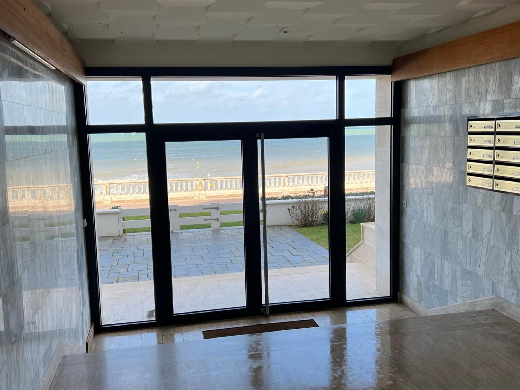 Studio Central A Cabourg Avec Balcon, Wifi Gratuit & Parking - Fr-1-487-372 Экстерьер фото